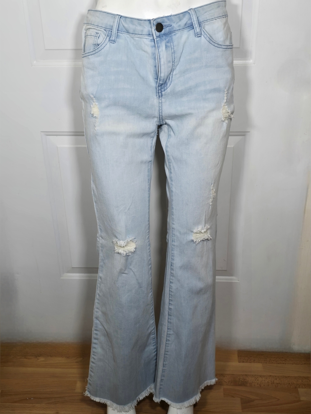 Easel Light Wash Distressed Flare Jeans Large Mid Rise
